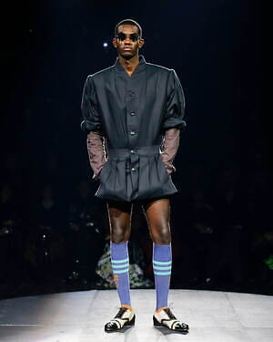 アンドレアス・クロンターラー フォー ヴィヴィアン・ウエストウッド(Andreas Kronthaler for Vivienne Westwood) 2023年春夏ウィメンズ&メンズコレクション  - 写真3