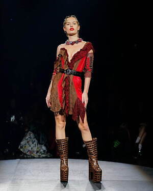 アンドレアス・クロンターラー フォー ヴィヴィアン・ウエストウッド(Andreas Kronthaler for Vivienne Westwood) 2023年春夏ウィメンズ&メンズコレクション  - 写真19