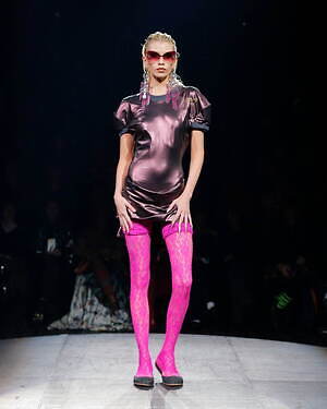 アンドレアス・クロンターラー フォー ヴィヴィアン・ウエストウッド(Andreas Kronthaler for Vivienne Westwood) 2023年春夏ウィメンズ&メンズコレクション  - 写真25