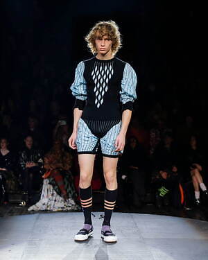 アンドレアス・クロンターラー フォー ヴィヴィアン・ウエストウッド(Andreas Kronthaler for Vivienne Westwood) 2023年春夏ウィメンズ&メンズコレクション  - 写真30