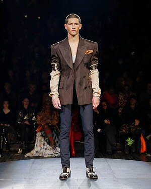 アンドレアス・クロンターラー フォー ヴィヴィアン・ウエストウッド(Andreas Kronthaler for Vivienne Westwood) 2023年春夏ウィメンズ&メンズコレクション  - 写真41