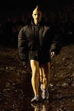 バレンシアガ 2023年夏コレクション - 泥臭く、自分らしく生きる｜写真6