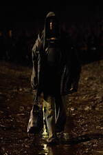 バレンシアガ 2023年夏コレクション - 泥臭く、自分らしく生きる｜写真18