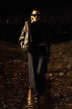 バレンシアガ 2023年夏コレクション - 泥臭く、自分らしく生きる｜写真26