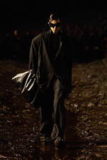 バレンシアガ 2023年夏コレクション - 泥臭く、自分らしく生きる｜写真46