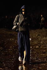 バレンシアガ 2023年夏コレクション - 泥臭く、自分らしく生きる｜写真65