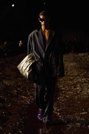 バレンシアガ(BALENCIAGA) 2023年夏ウィメンズ&メンズコレクション  - 写真42