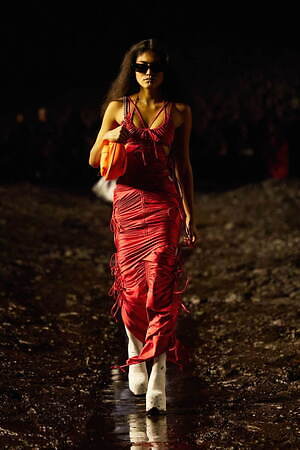 バレンシアガ(BALENCIAGA) 2023年夏ウィメンズ&メンズコレクション  - 写真43