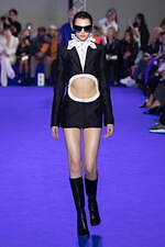 オフ-ホワイト c/o ヴァージル アブロー 2023年春夏コレクション、人生と新しい門出の祝福｜写真10