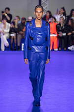 オフ-ホワイト c/o ヴァージル アブロー 2023年春夏コレクション、人生と新しい門出の祝福｜写真21