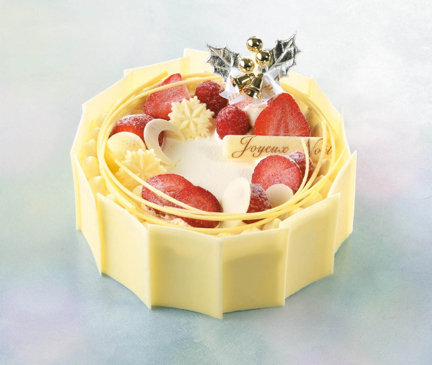 京王百貨店22年クリスマスケーキ、”真っ赤”ないちごムースケーキ白熊型チーズケーキ - ファッションプレス