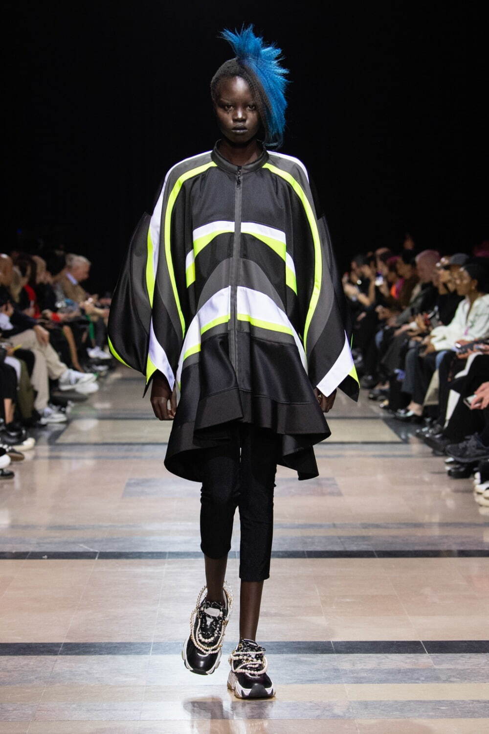 レディース・黒のクロップドパンツ(アンクル丈)のコーディネート - 写真34