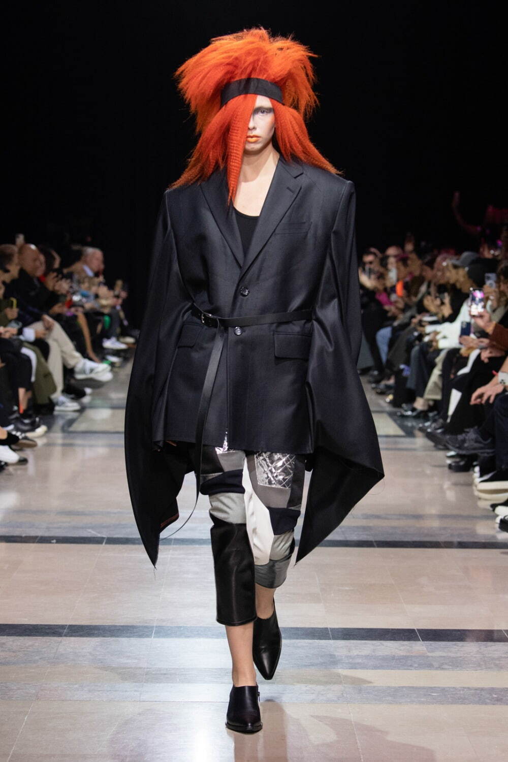 レディース・黒のクロップドパンツ(アンクル丈)のコーディネート - 写真35