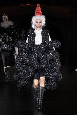 ノワール ケイ ニノミヤ 2023年春夏コレクション - 明滅する灯火｜写真22