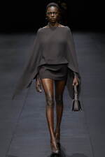 ヴァレンティノ 2023年春夏コレクション、引き算を経て“本質”を見出す｜写真7