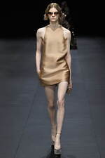 ヴァレンティノ 2023年春夏コレクション、引き算を経て“本質”を見出す｜写真12