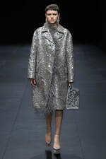 ヴァレンティノ 2023年春夏コレクション、引き算を経て“本質”を見出す｜写真23