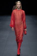 ヴァレンティノ 2023年春夏コレクション、引き算を経て“本質”を見出す｜写真35