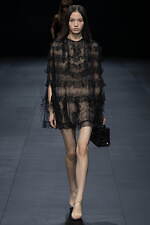 ヴァレンティノ 2023年春夏コレクション、引き算を経て“本質”を見出す｜写真59