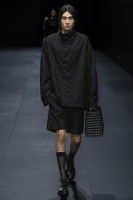 ヴァレンティノ 2023年春夏コレクション、引き算を経て“本質”を見出す｜写真63