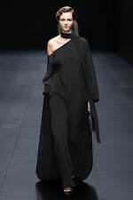 ヴァレンティノ 2023年春夏コレクション、引き算を経て“本質”を見出す｜写真84