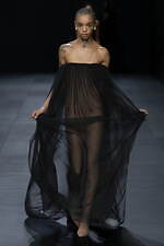 ヴァレンティノ 2023年春夏コレクション、引き算を経て“本質”を見出す｜写真88