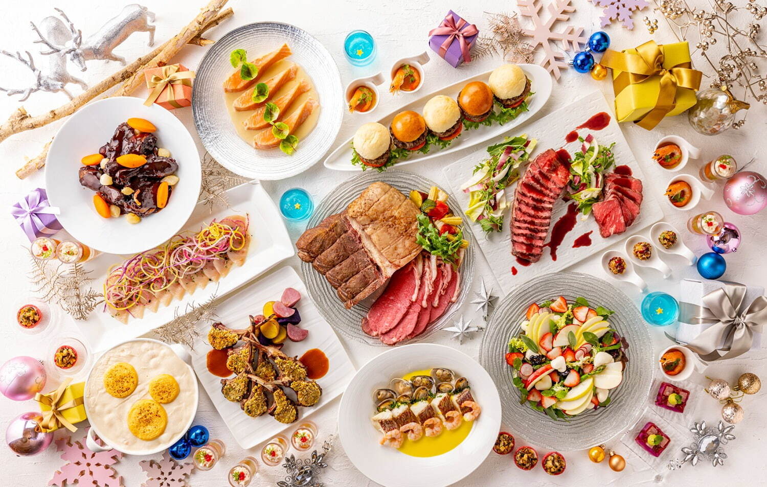 ヒルトン東京お台場“レインボークリスマス”テーマのスイーツビュッフェ、スノーマンのタルトなど｜写真1