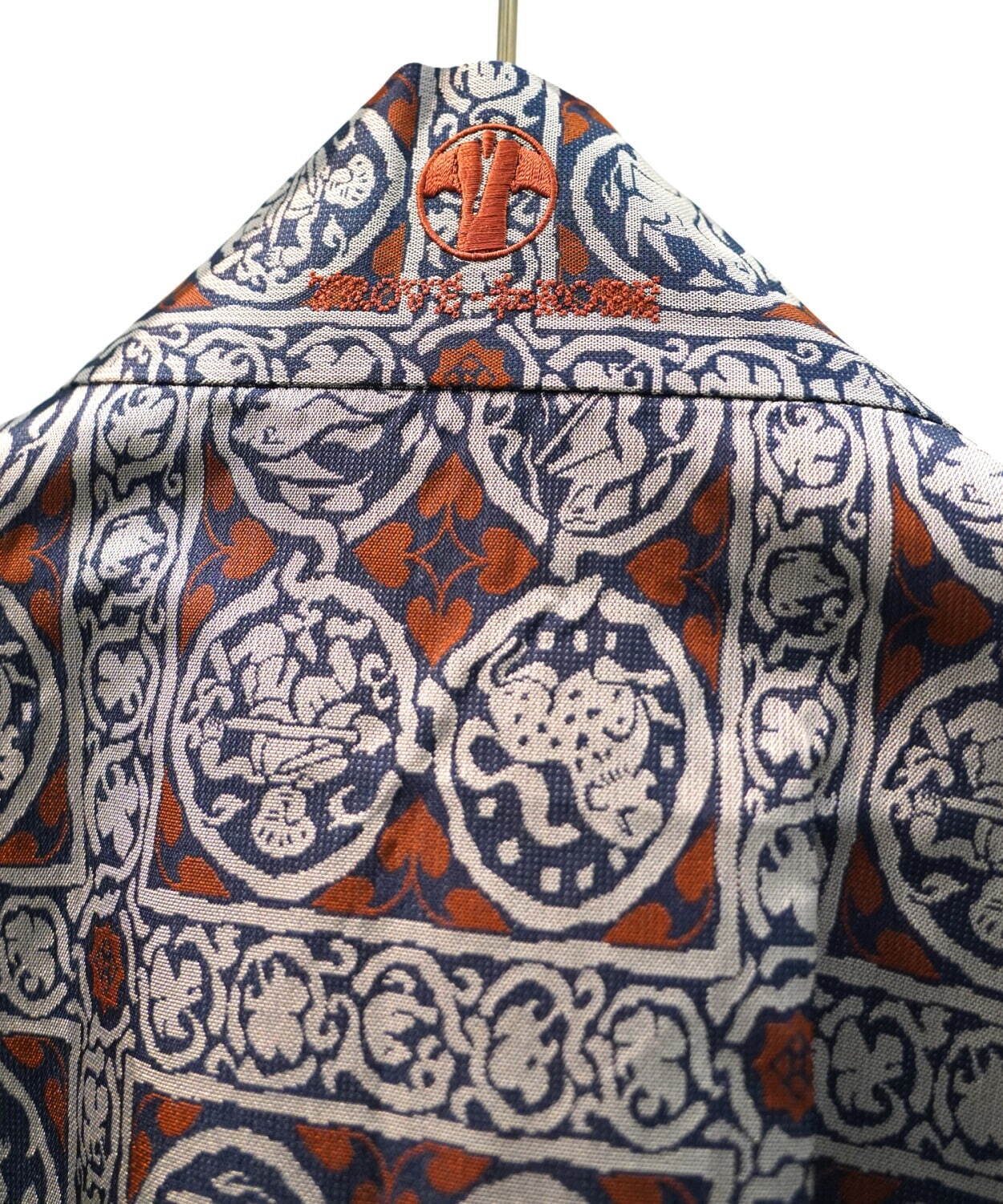 和ROBE“エジプト伝統模様”着想の半纏型アウター＆作務衣パンツ