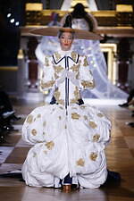 トム ブラウン 2023年春夏ウィメンズコレクション - 華やかなる祝祭｜写真56