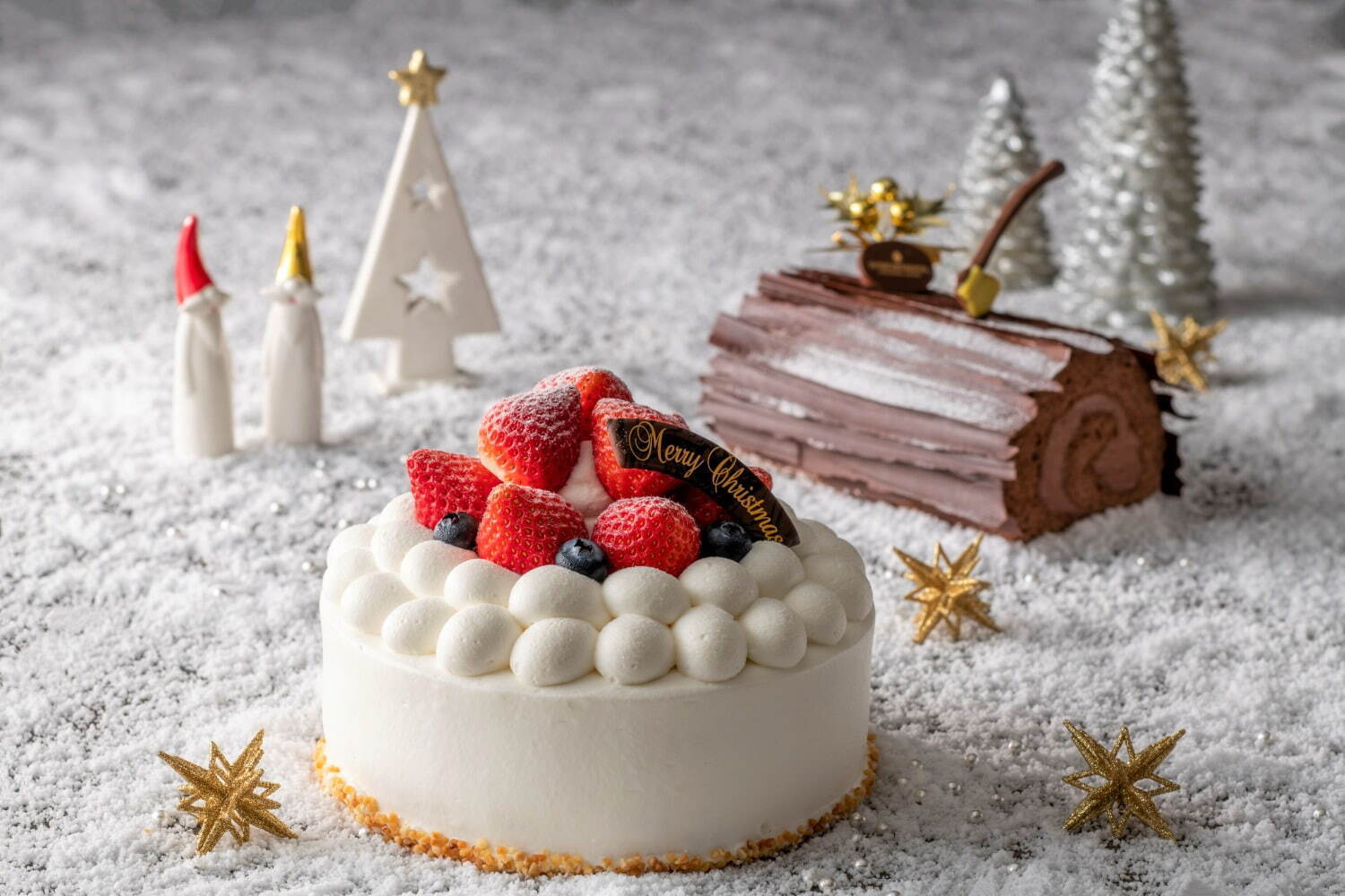 ヨコハマ グランド インターコンチネンタル ホテル22年クリスマスケーキ、国産いちごのミルフィーユ｜写真1