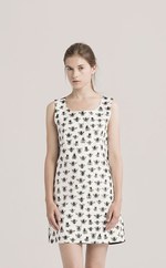 ギャルソンのハートロゴのアーティストとコラボ！ポーランドのブランド「UEG」が日本初上陸｜写真8