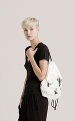 ギャルソンのハートロゴのアーティストとコラボ！ポーランドのブランド「UEG」が日本初上陸｜写真16