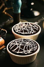 “ヴィンテージ・ゴシック”テーマのハロウィンスイーツ、セント レジス ホテル 大阪で｜写真1