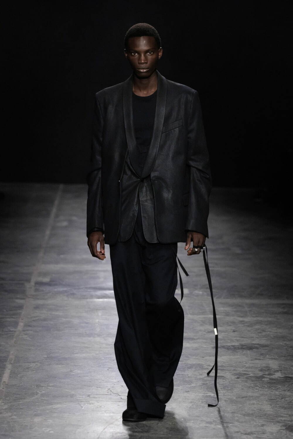 アンドゥムルメステール : ANN DEMEULEMEESTER - ファッションプレス