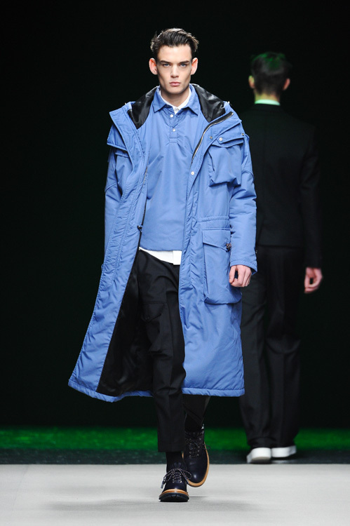 クリスヴァンアッシュ(KRISVANASSCHE) 2014-15年秋冬メンズコレクション シルエット - 写真11