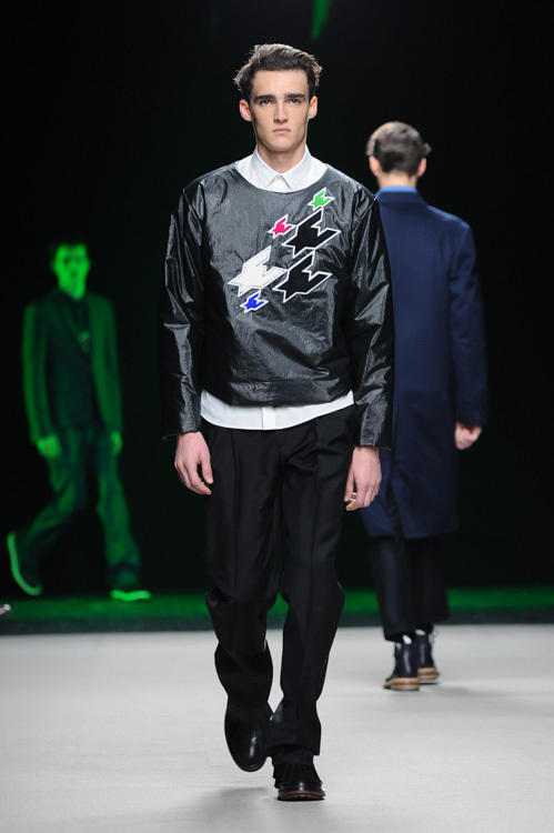 クリスヴァンアッシュ(KRISVANASSCHE) 2014-15年秋冬メンズコレクション シルエット - 写真14