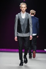 クリスヴァンアッシュ 2014-15年秋冬コレクション - かっちりをスポーティに｜写真4