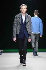 クリスヴァンアッシュ 2014-15年秋冬コレクション - かっちりをスポーティに｜写真10