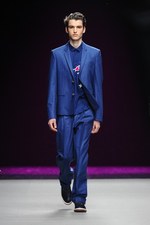 クリスヴァンアッシュ 2014-15年秋冬コレクション - かっちりをスポーティに｜写真24