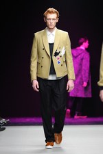 クリスヴァンアッシュ 2014-15年秋冬コレクション - かっちりをスポーティに｜写真31