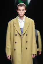 クリスヴァンアッシュ 2014-15年秋冬コレクション - かっちりをスポーティに｜写真51