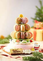 ハイアット リージェンシー 東京のクリスマスケーキ2022、飾りつけを楽しむマカロンツリーなど｜写真6