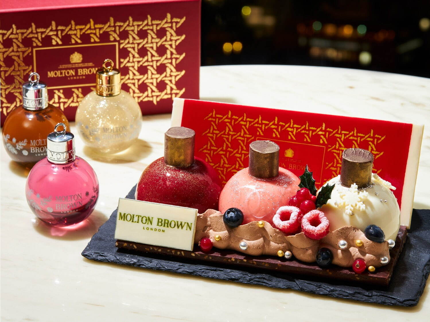 モルトンブラウン×ザ・プリンス パークタワー東京のクリスマス宿泊プラン、オーナメント型コラボケーキ付｜写真2