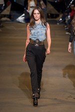 DIESEL BLACK GOLD(ディーゼル ブラック ゴールド)、2010-2011年秋冬コレクション｜写真2