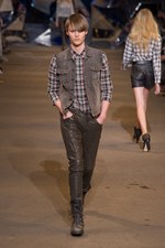 DIESEL BLACK GOLD(ディーゼル ブラック ゴールド)、2010-2011年秋冬コレクション｜写真9