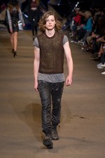 DIESEL BLACK GOLD(ディーゼル ブラック ゴールド)、2010-2011年秋冬コレクション｜写真13