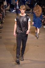 DIESEL BLACK GOLD(ディーゼル ブラック ゴールド)、2010-2011年秋冬コレクション｜写真21