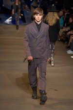 DIESEL BLACK GOLD(ディーゼル ブラック ゴールド)、2010-2011年秋冬コレクション｜写真26