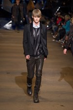 DIESEL BLACK GOLD(ディーゼル ブラック ゴールド)、2010-2011年秋冬コレクション｜写真38