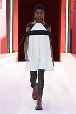 ルイ・ヴィトン 2023年春夏ウィメンズコレクション - 細部に光を当て、全体と本質を再考する｜写真11